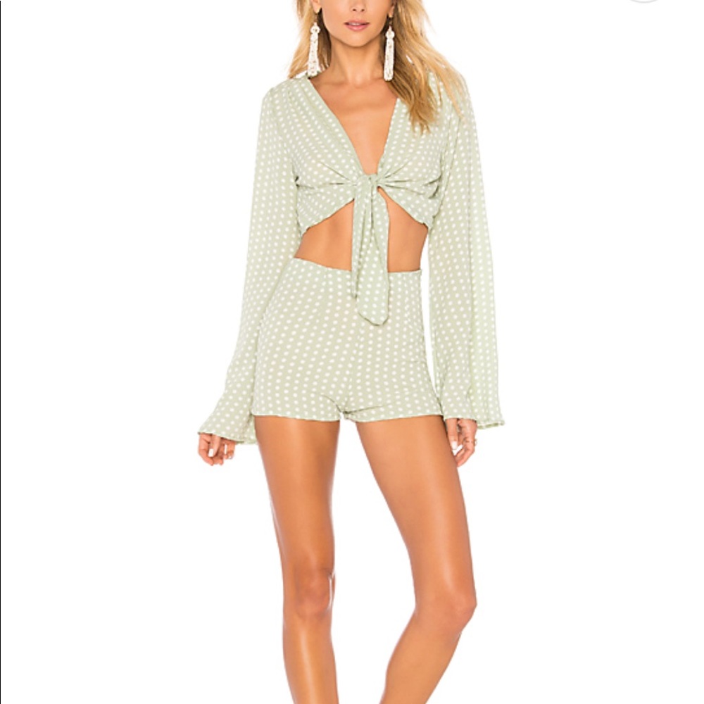 ELLEJAY daisy top